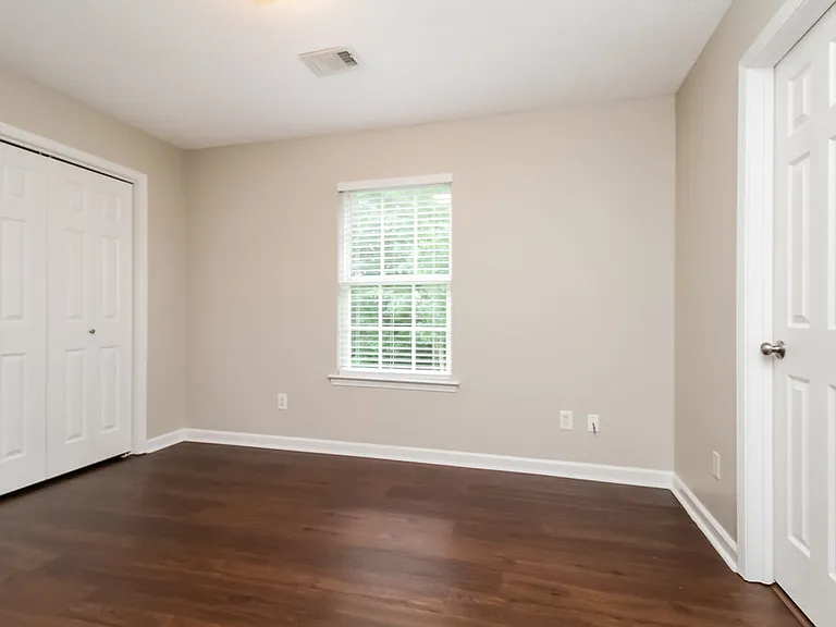 131 E Braxton Ln — Photo 14