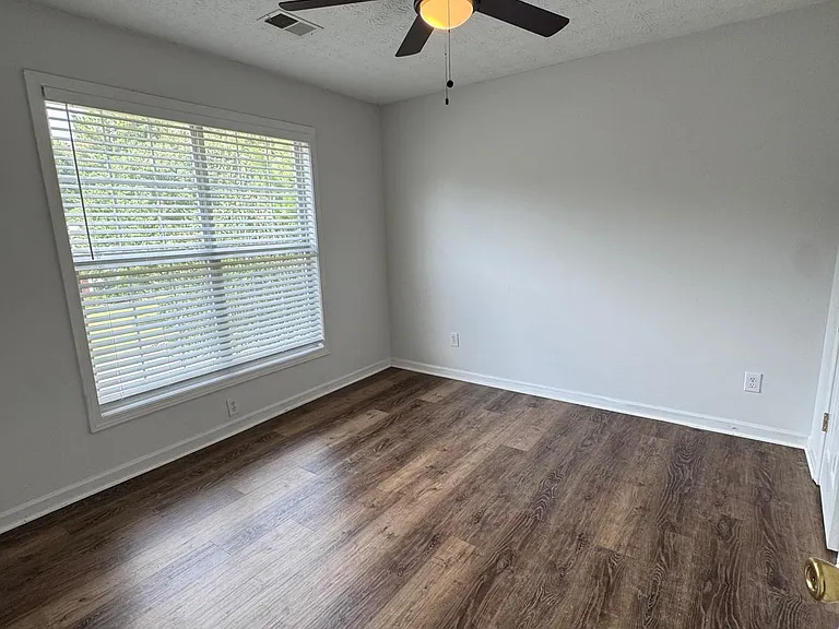340 Circle Rd — Photo 14