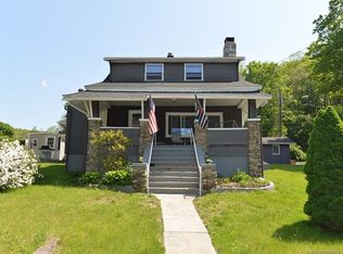 1017 Roosevelt Dr, Derby, CT 06418