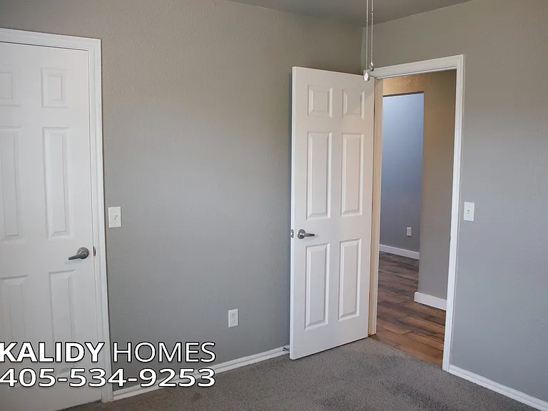 10601 NW 20th St — Photo 11