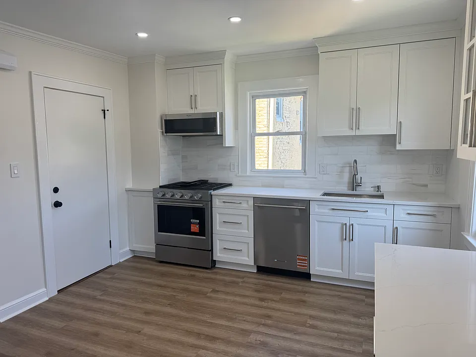 24 Park Ave #2
