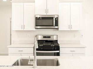 9840 N Solstice Ave, Tucson, AZ 85743