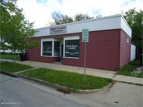27 10th St NW, Rochester, MN 55901