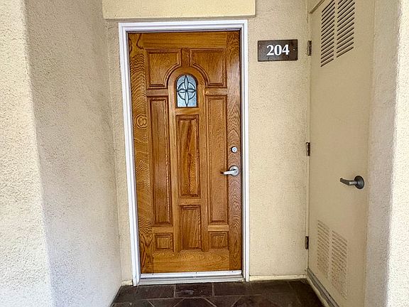 2nd image of 436 Poli St APT 204