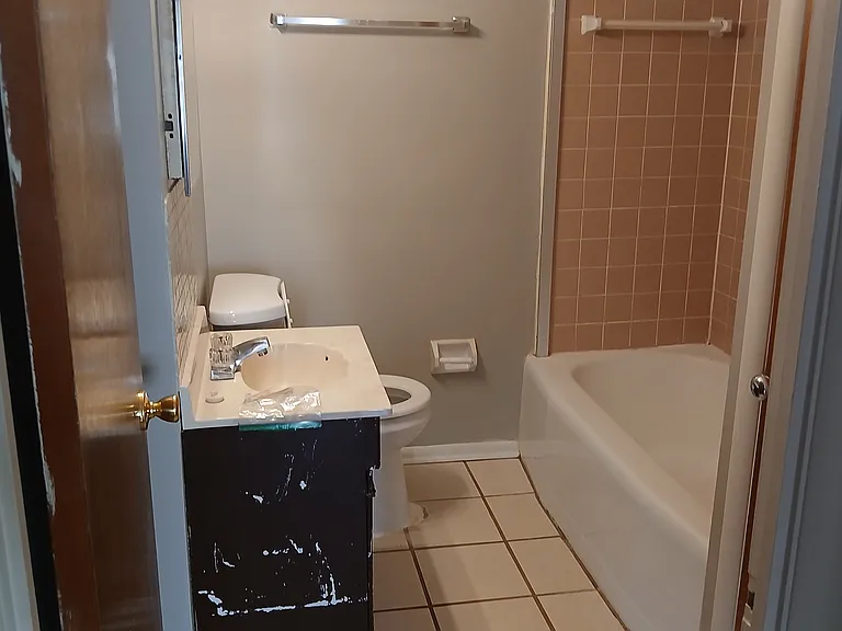 2507 Meadow Dr — Photo 9