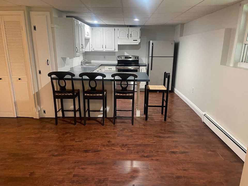 1st image of 22 Alberta Dr #2
