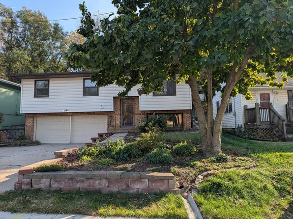 137 W Graham Ave, Council Bluffs, IA 51503