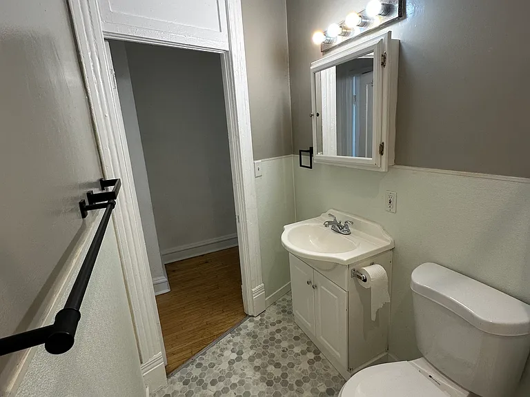 3/4 Bathroom