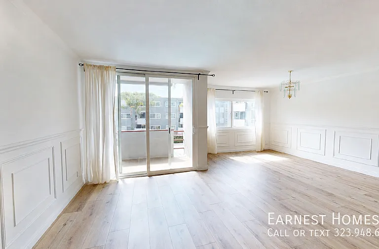 4915 Tyrone Ave #204 — Photo 3