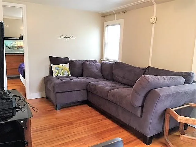 1 bed, 650 sqft, $1,050 — Photo 2