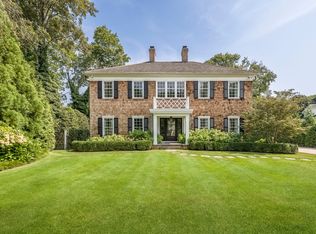 (Undisclosed Address), Southampton, NY 11968