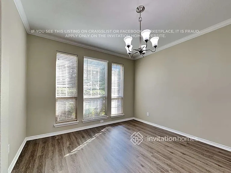 2222 Whitney Dr — Photo 10