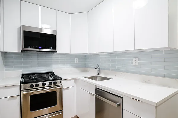 Rented by Dalan Rentals | media 22