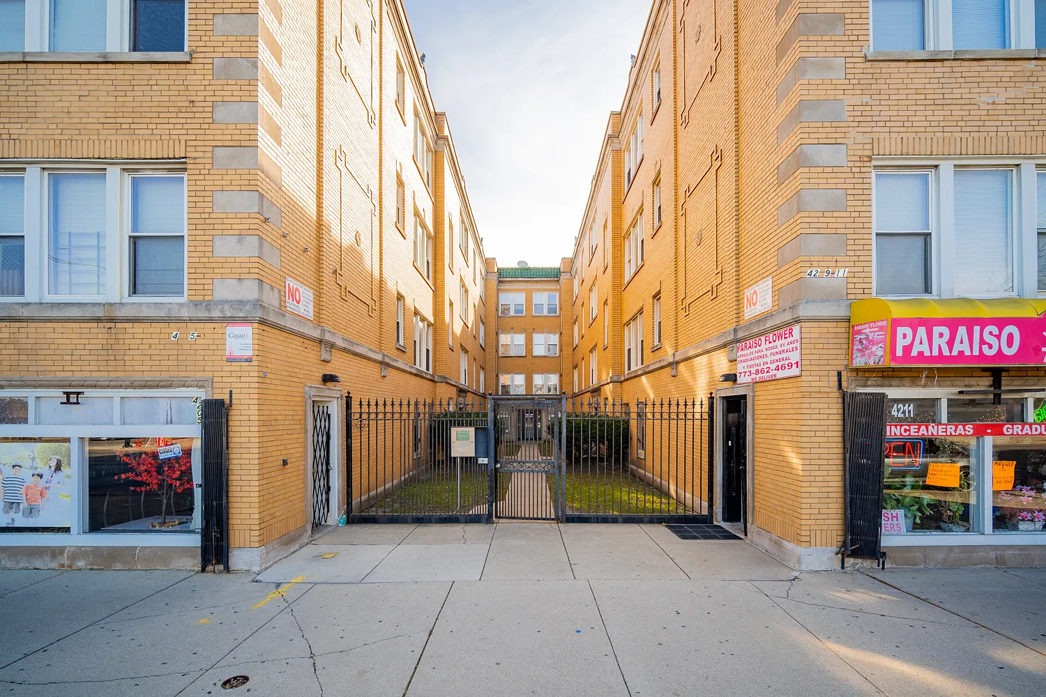 4205-11 W. Fullerton — Photo 3