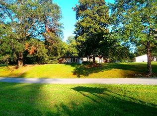 717 Orchard Rd, Oliver Springs, TN 37840