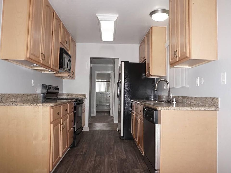 1st image of 550 Tyndall St #7