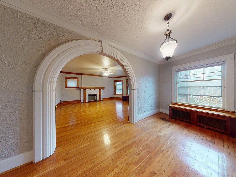 1st image of 2697 Euclid Heights Blvd APT 3