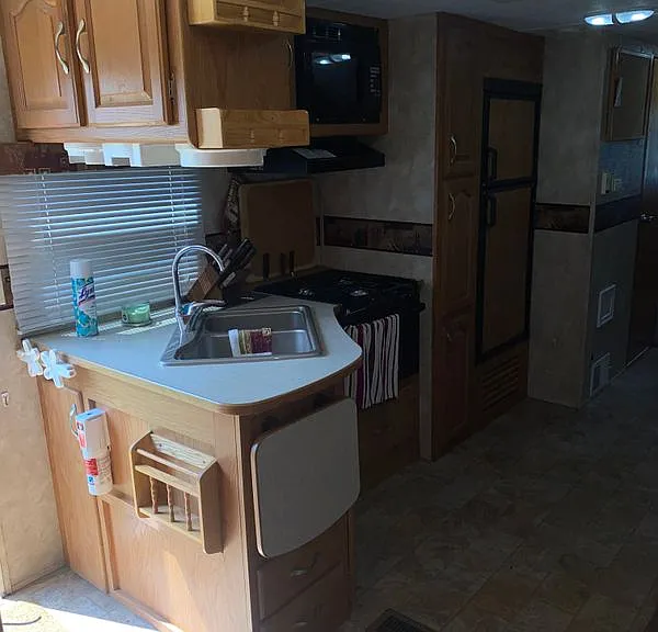 23 Thrasher Ave — Photo 3