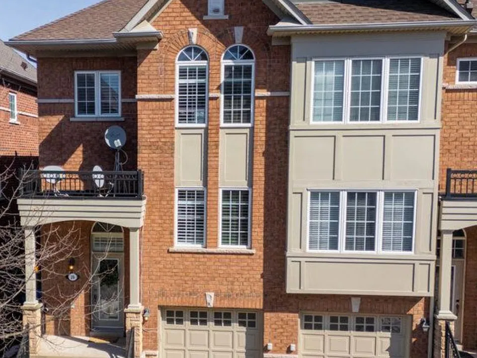 230 Paisley Blvd W #24