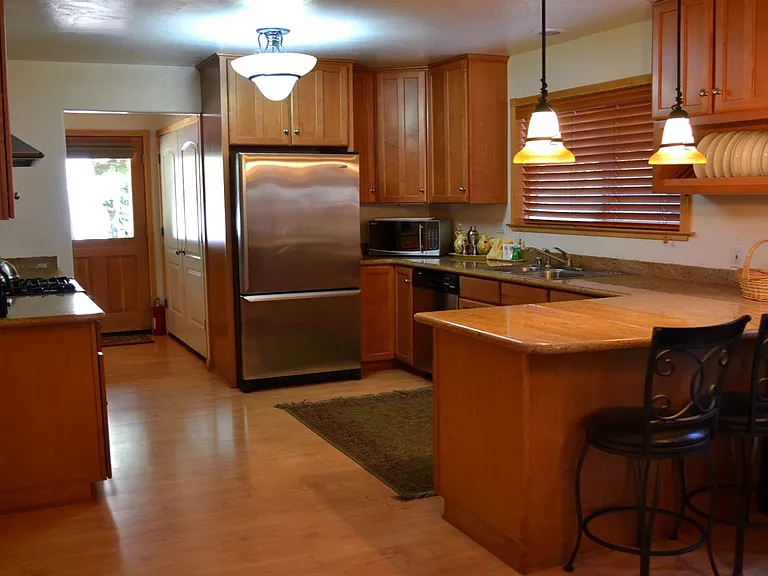 957 Tata Ln — Photo 10