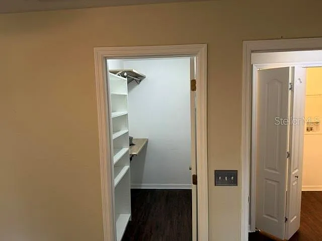 513 Hamlet Ct — Photo 6