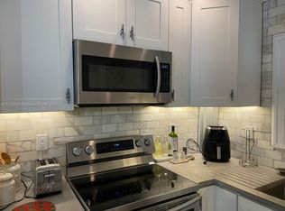 3200 NE 10th St APT 9, Pompano Beach, FL 33062