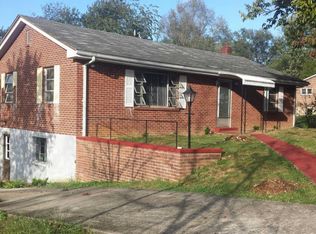 2424 Howard Ave NE, Roanoke, VA 24012