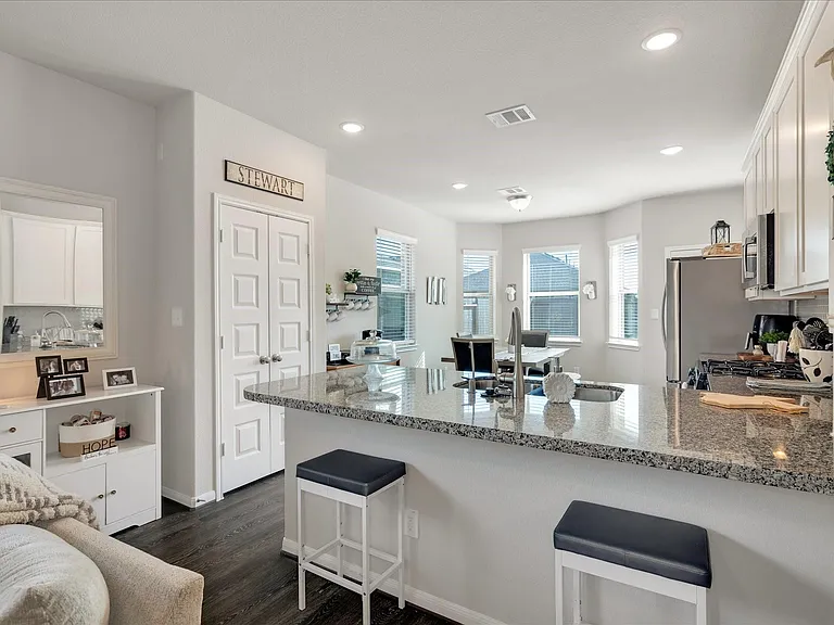 8426 Moonlight Bay Cir — Photo 13