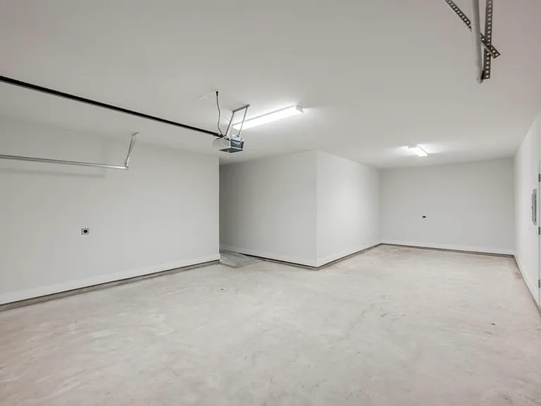 8000 Skytex St — Photo 21