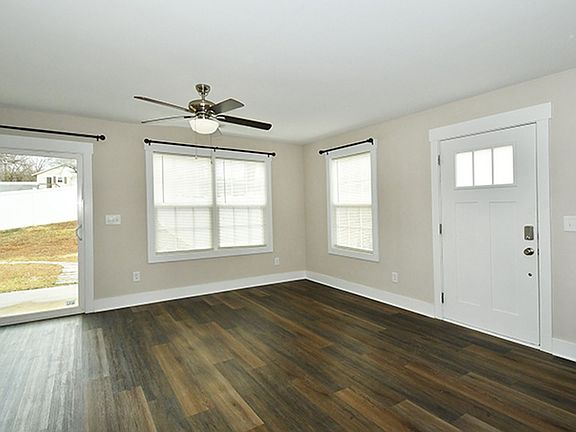 2nd image of 814 W Carolina Ave