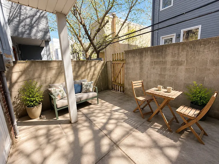 2624 Gerritt St — Photo 12
