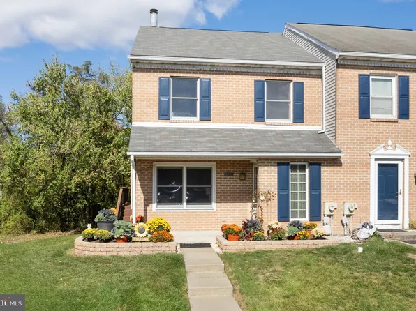 3455 Foxfield Cir, Perkiomenville, PA 18074