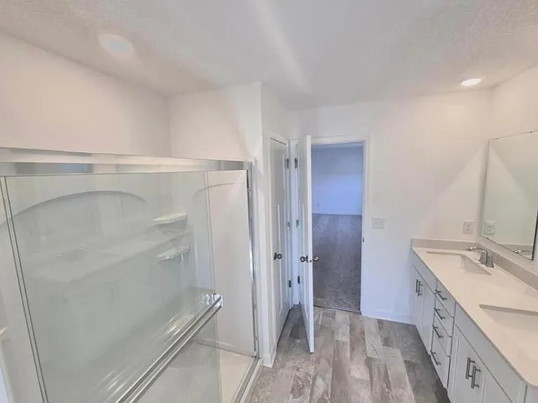 14953 Archdale Ln — Photo 5