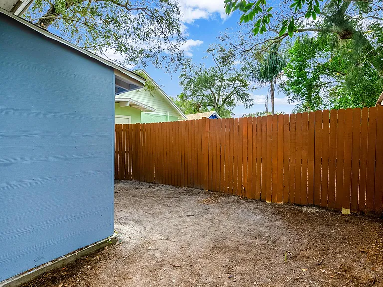 547 Wildwood Way #B — Photo 23