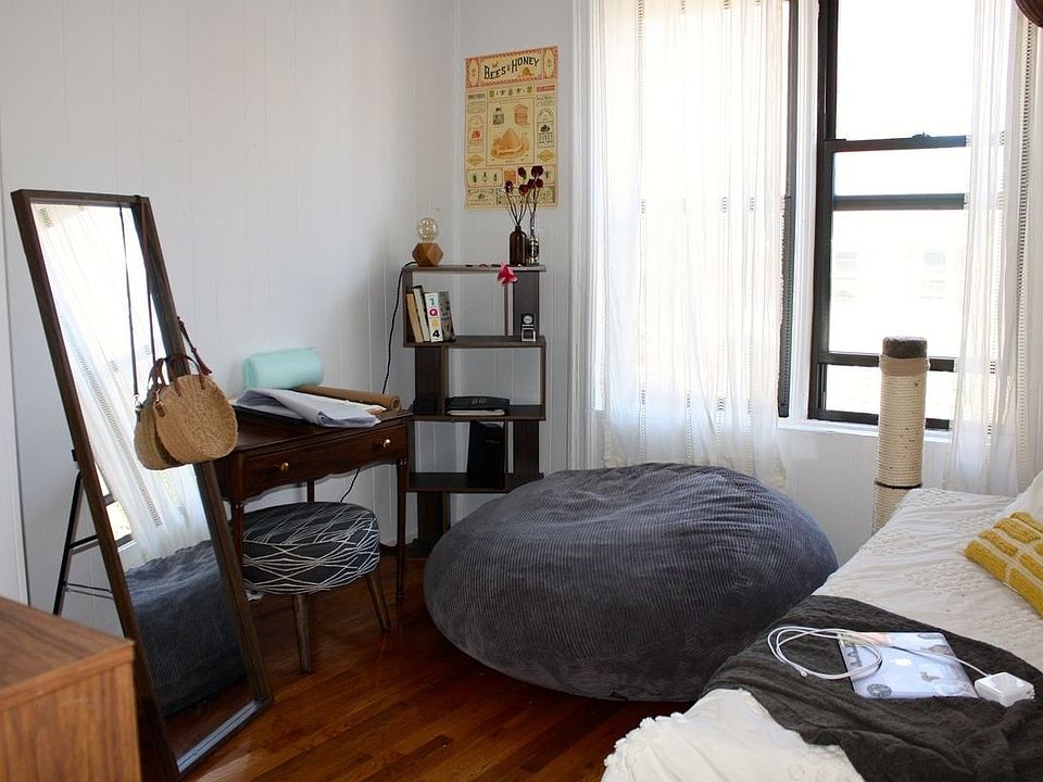 1st image of 270 15th St APT 3