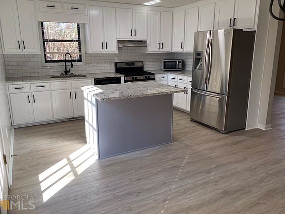 5th image of 4287 Woodland Dr