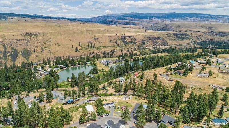 5th image of 270 Ridge Loop Road