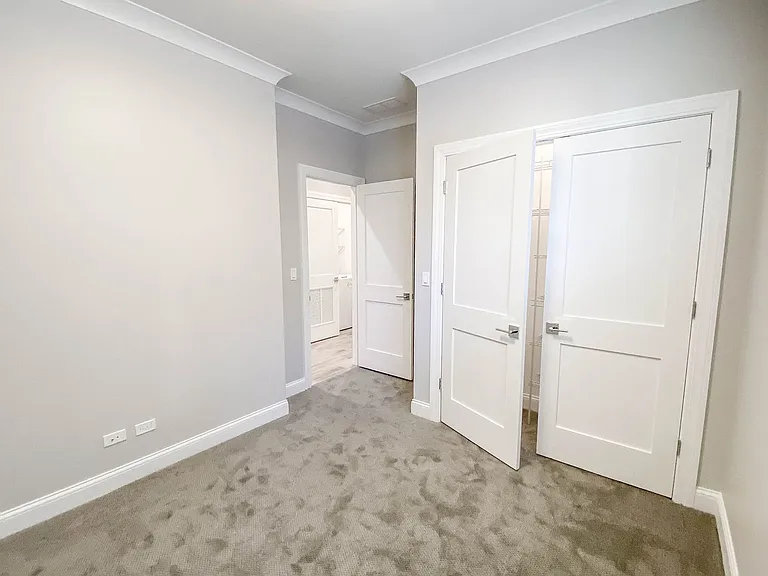 3345 N Kenmore Ave #1 — Photo 7