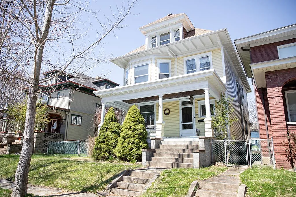 28 Poplar Avenue photo 1