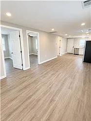 3 bed, 820 sqft, $1,550 — Photo 2
