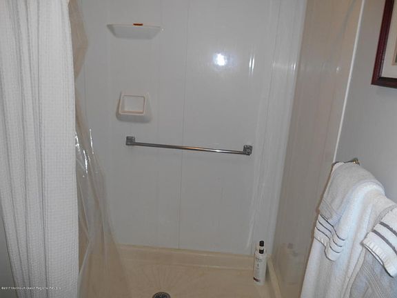 2nd image of 826B Balmoral Ct