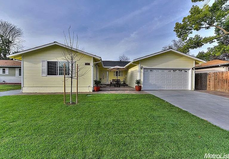 1st image of 5245 Fernwood Way