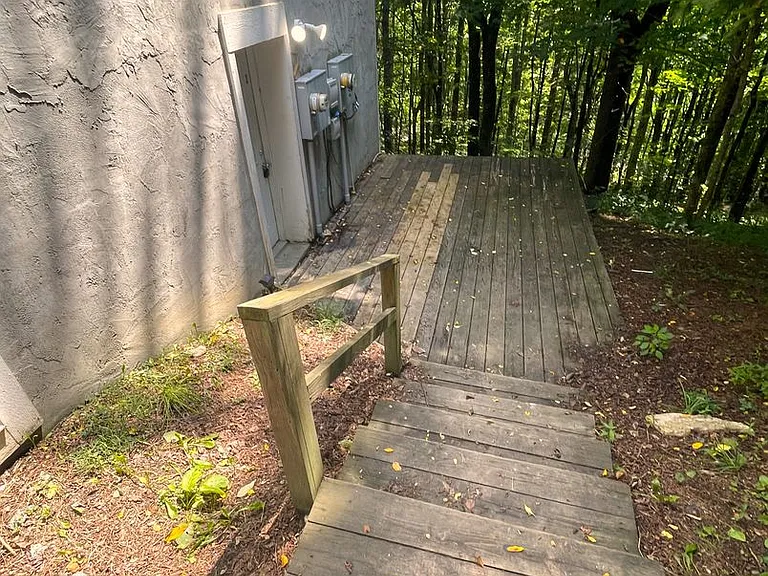 182 Knowles Haven Ln — Photo 4