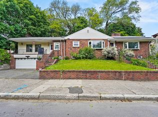 215 Orange St, Chelsea, MA 02150