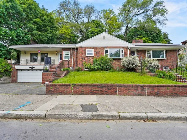 215 Orange St, Chelsea, MA 02150