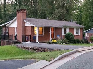 120 Park Rd, Charlottesville, VA 22903