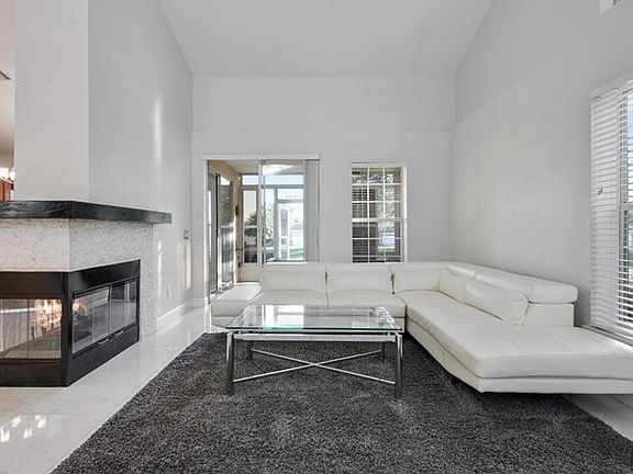 3rd image of 7426 Green Tree Dr #113