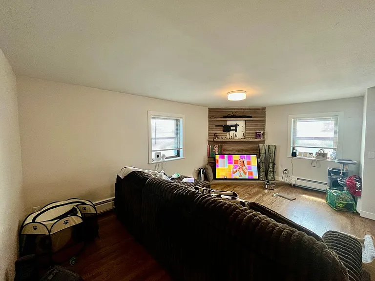 2600 E Kenwood Blvd — Photo 43