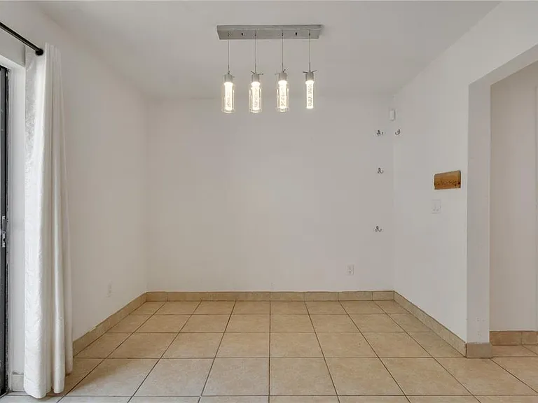 9426 Lake Lotta Cir — Photo 8
