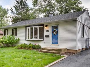 3611 Pheasant Dr, Rolling Meadows, IL 60008